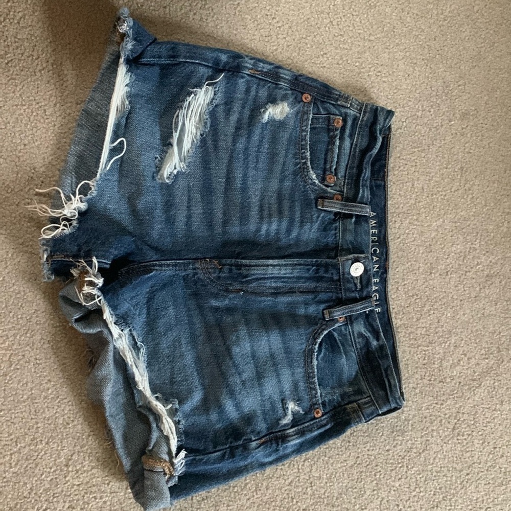 DARK WASH RIPPED AE SHORTS